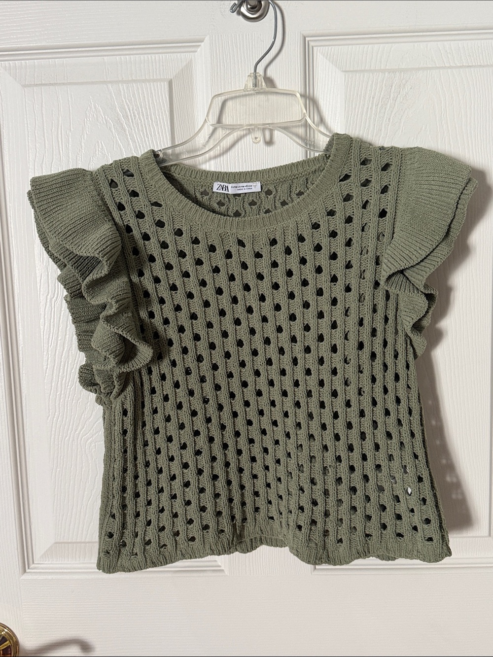 Zara cropped Olive Green Eyelet Ruffle Sleeve Knit Top medium